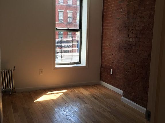5th image of 2361 8th Ave APT 2A
