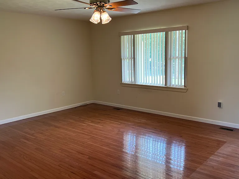 1723 Quarry Rd — Photo 11