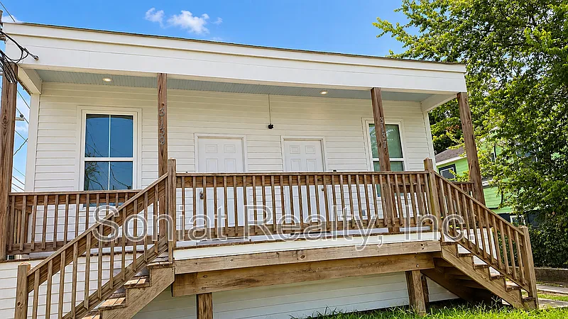 2 bed, 1.0 bath, 785 sqft, $1,325 — Photo 1