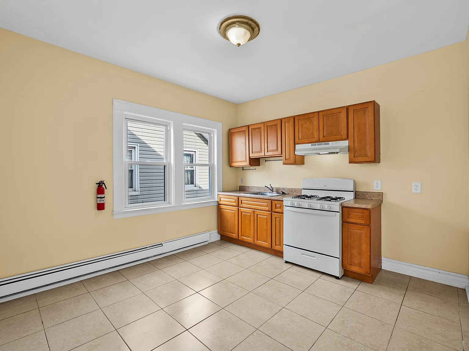 393 Seymour - 3 — Photo 2