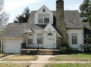 811 W 12th St, Rolla, MO 65401