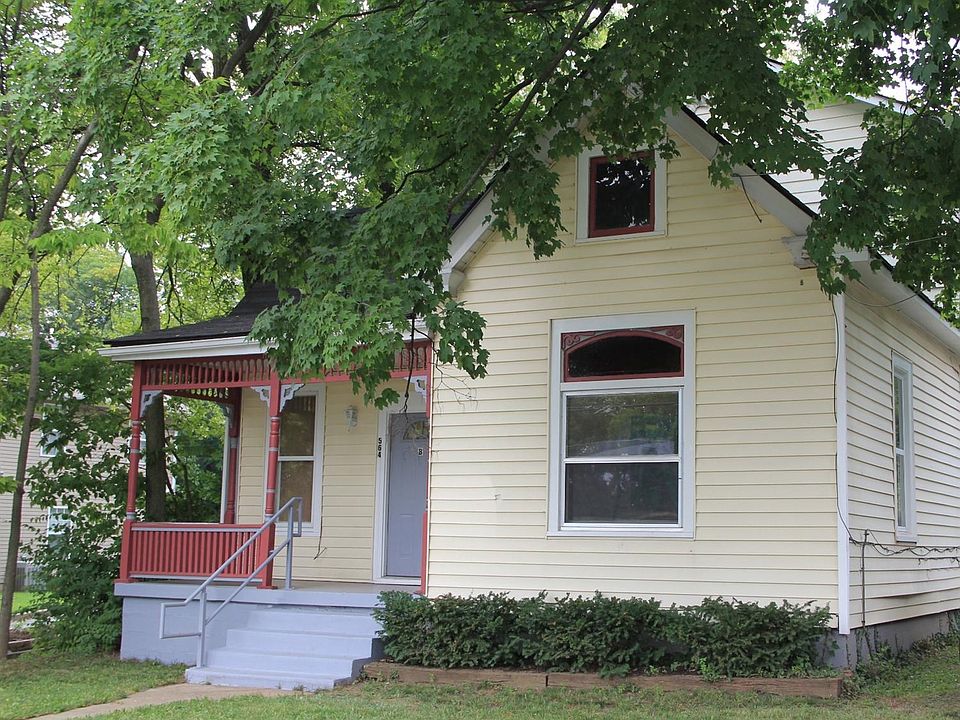 1st image of 564 Woodland Ave APT A