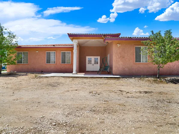 19600 Gary Lee Ave, El Paso, TX 79938