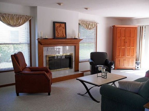 3rd image of 28810 Coulby Ct