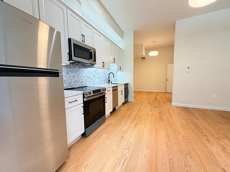 411 Fairmount Avenue — Photo 56