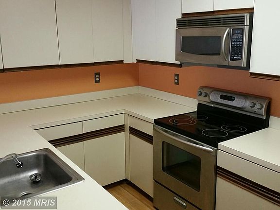 3rd image of 8A Queen Victoria Way