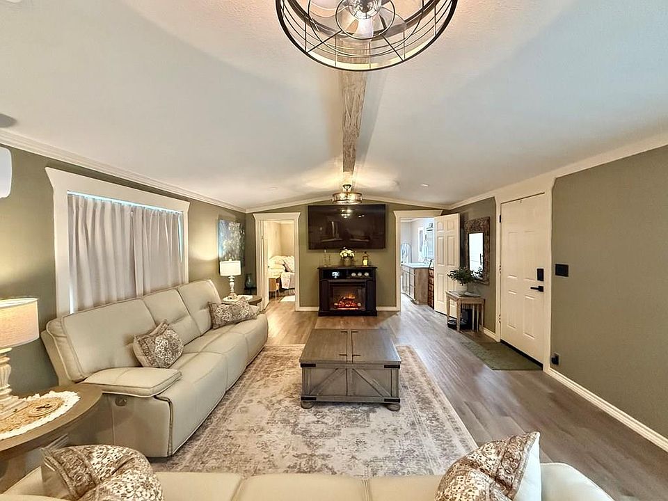 1st image of 161 Spring Dr