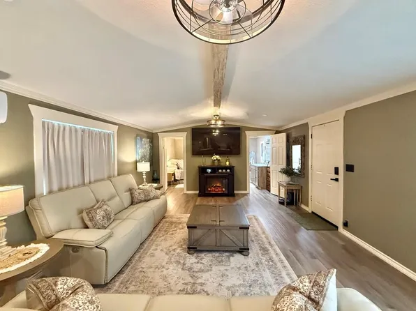 161 Spring Dr, Hemphill, TX 75948