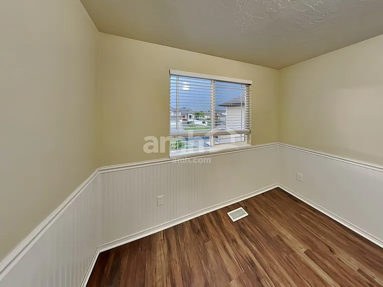 1015 W Westbury Ct — Photo 17