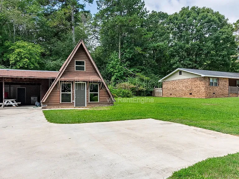 1672 Johnson Rd #D — Photo 2