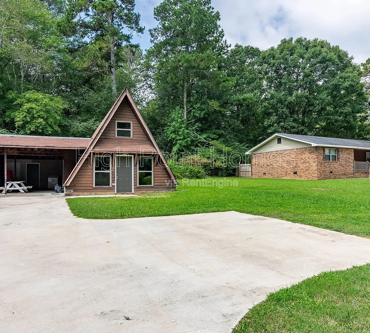 Building Photo - 1672 Johnson Rd #D