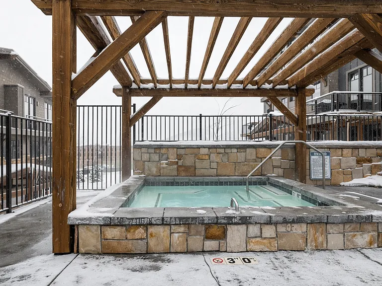 3688 Blackstone Dr — Photo 15