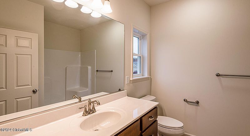 5th image of 31 Farmington Court