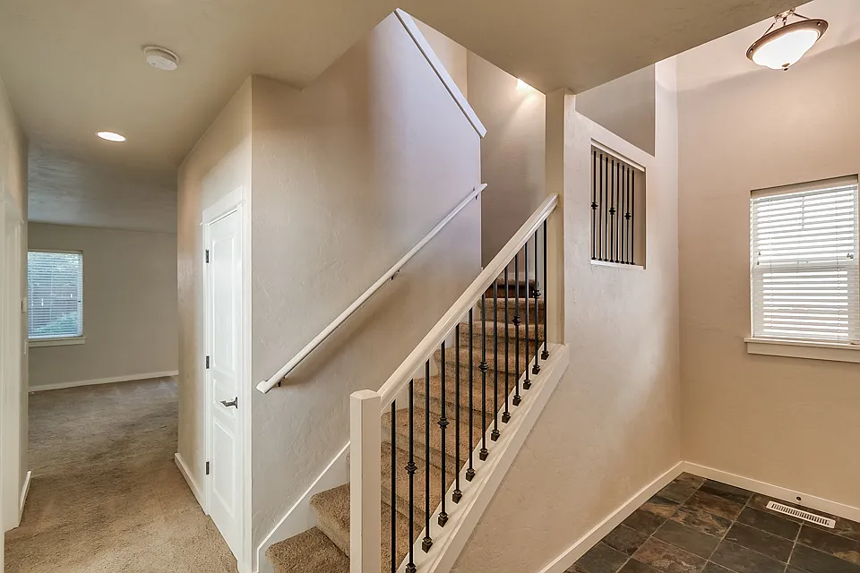 Beautiful 4-Bedroom, 3-Bath Home Close To Gilham Park! — Photo 4
