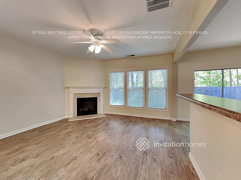 447 Grenier Ter — Photo 4