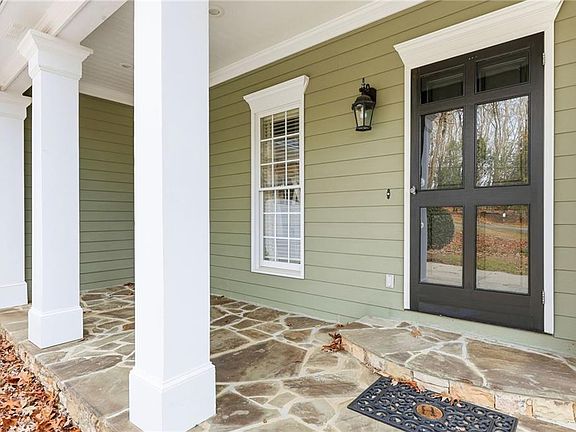 4th image of 1038 Farmhouse Rd