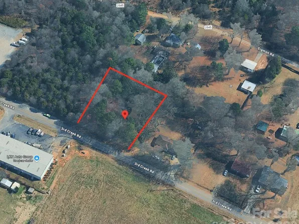 131 3rd Creek Rd, Statesville, NC 28677