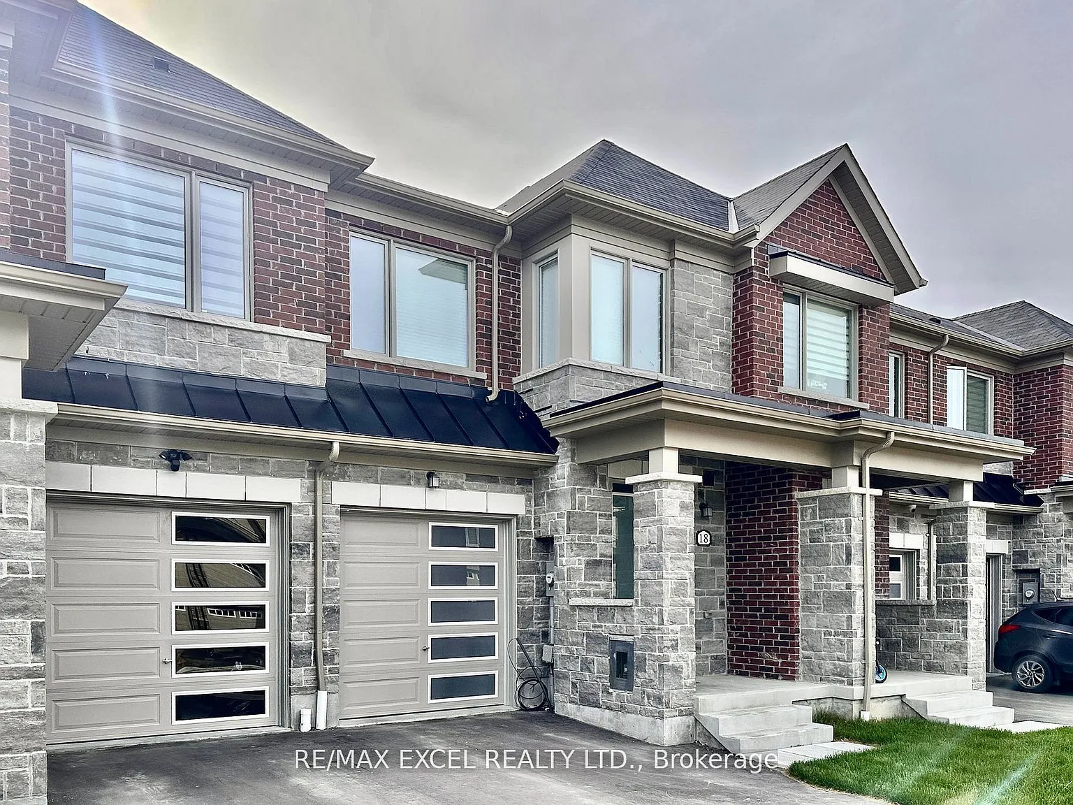 3 bed, $3,200 — Photo 2