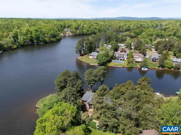 25 Bolling Cir, Palmyra, VA 22963