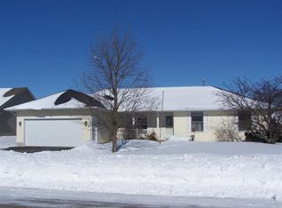 159 Wendy St, Sycamore, IL 60178