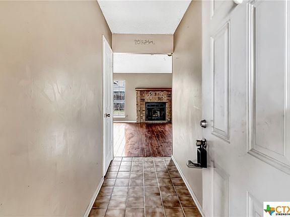 3rd image of 2306 Hidden Hill Dr