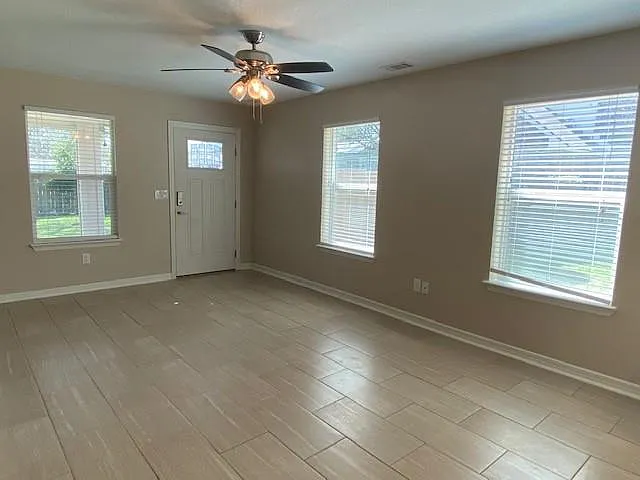 13323 Villa Park Dr — Photo 3