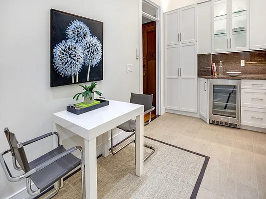 Rented by Sotheby's International Realty | media 7