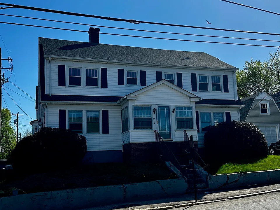 94 Pike St #2
