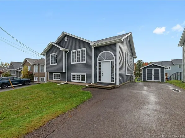 34 Monique St, Moncton, NB E4P 0N8
