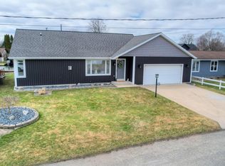 4314 Harmony Dr, Shelbyville, MI 49344