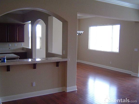 2nd image of 1441 Grovewood Ln