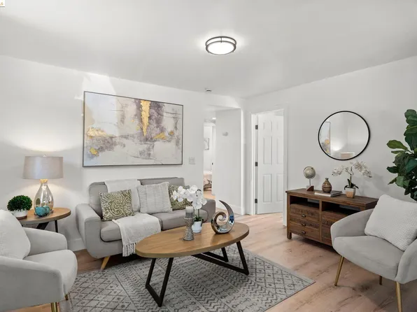 2901 Merle Ave, Martinez, CA 94553