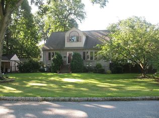 2 Orston Rd, Parsippany, NJ 07054