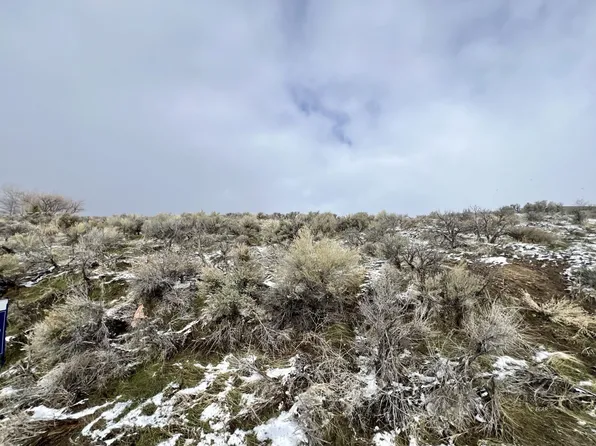 327 Lookout Dr, Spring Creek, NV 89815