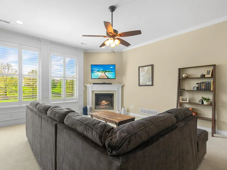 5611 Abercorn Dr — Photo 4