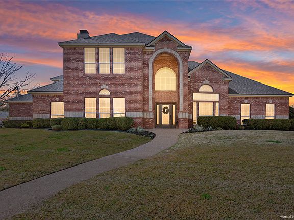 2nd image of 319 Winding Creek Ln