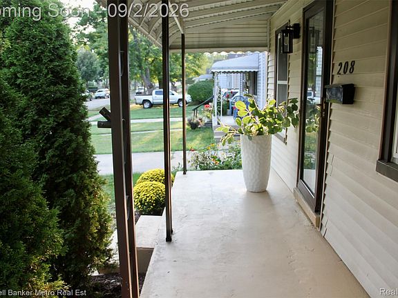 3rd image of 208 W Fairmount Ave