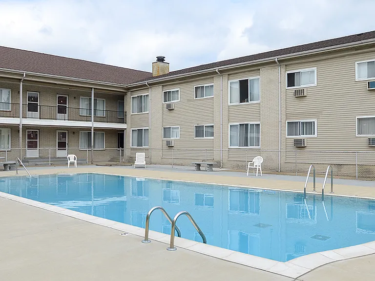 Sterling Troy Apartments — Photo 10