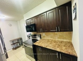 1210 Radom St #702, Pickering, ON L1W 2Z3