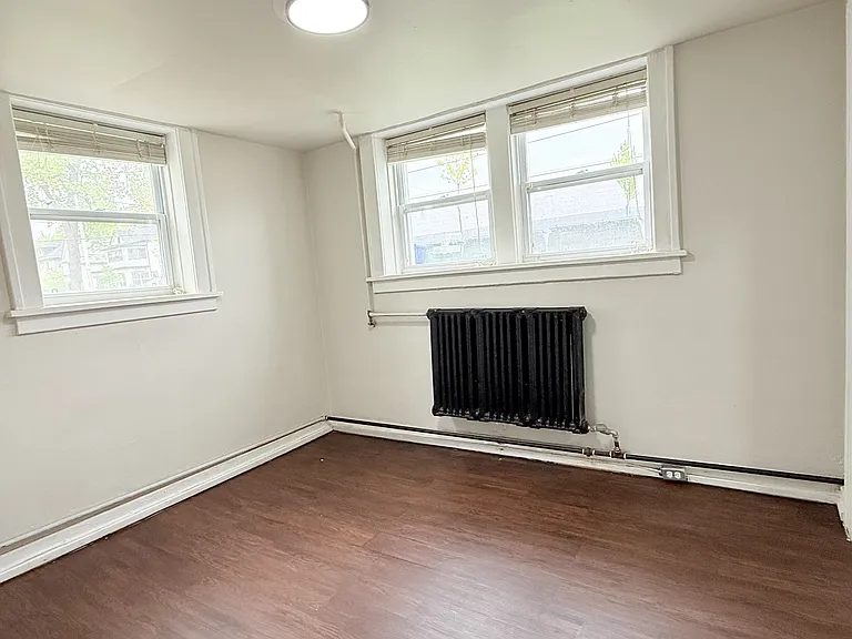 1518 University Ave — Photo 9