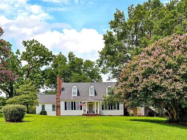2724 Forge Rd, Toano, VA 23168