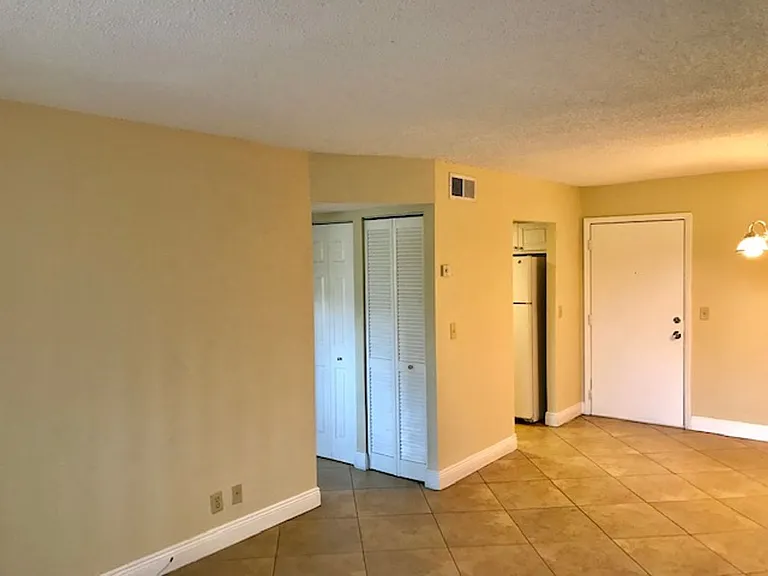 1913 Northwest Ct #40 — Photo 10