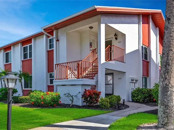 4855 Independence Dr, Bradenton, FL 34210