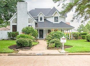 6302 Greenvale Ln, Houston, TX 77066