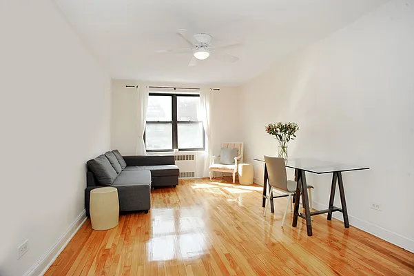 Sold by Kelly NYC LLC | media 23