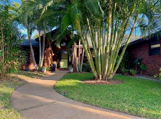 516 Bay Cir, Indian Harbour Beach, FL 32937