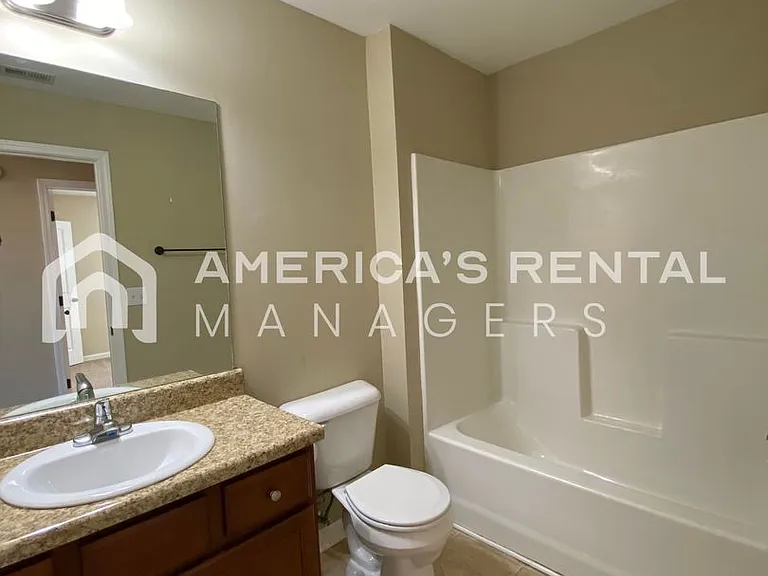 133 The Heights Dr — Photo 19