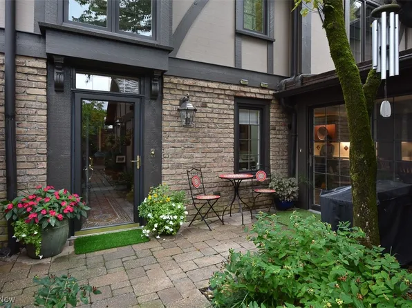 6 Hidden Vall, Rocky River, OH 44116