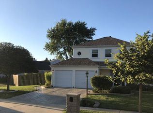 88 Washington Ave, Streamwood, IL