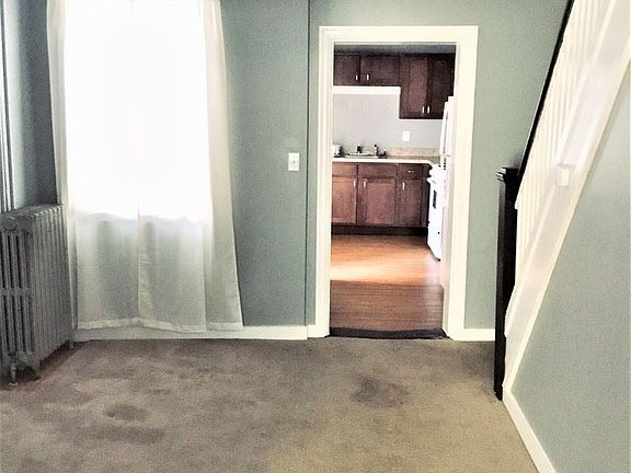 3rd image of 121 E Vine St